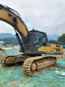 Buy XCMG XE550DK Used Excavator / 3 Buy XCMG XE550DK Used Excavator / 3