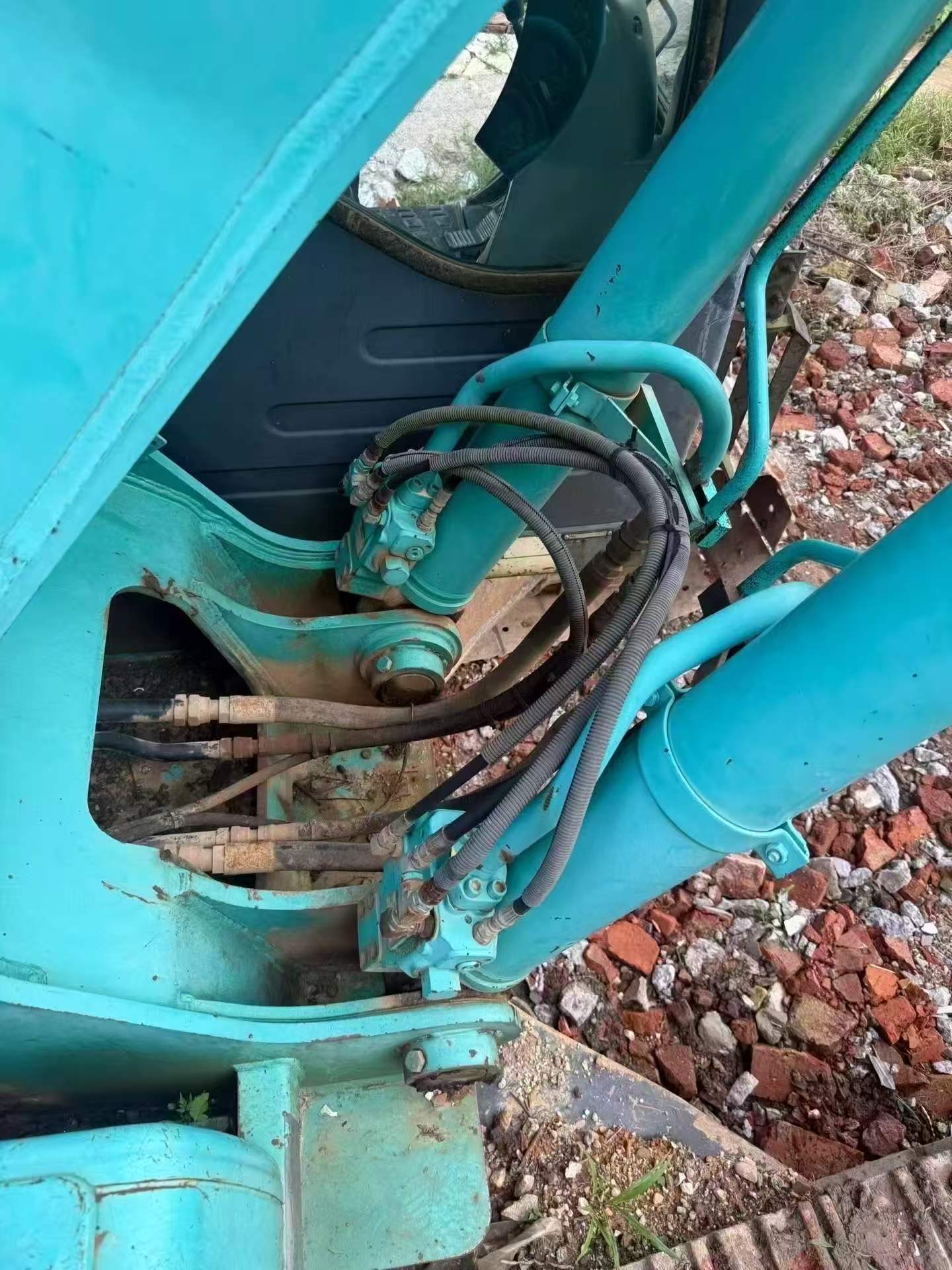 Buy Kobelco SK200-11 Used Excavator / 3