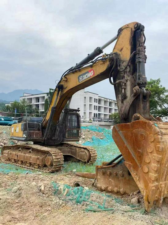 Buy XCMG XE550DK Used Excavator / 1