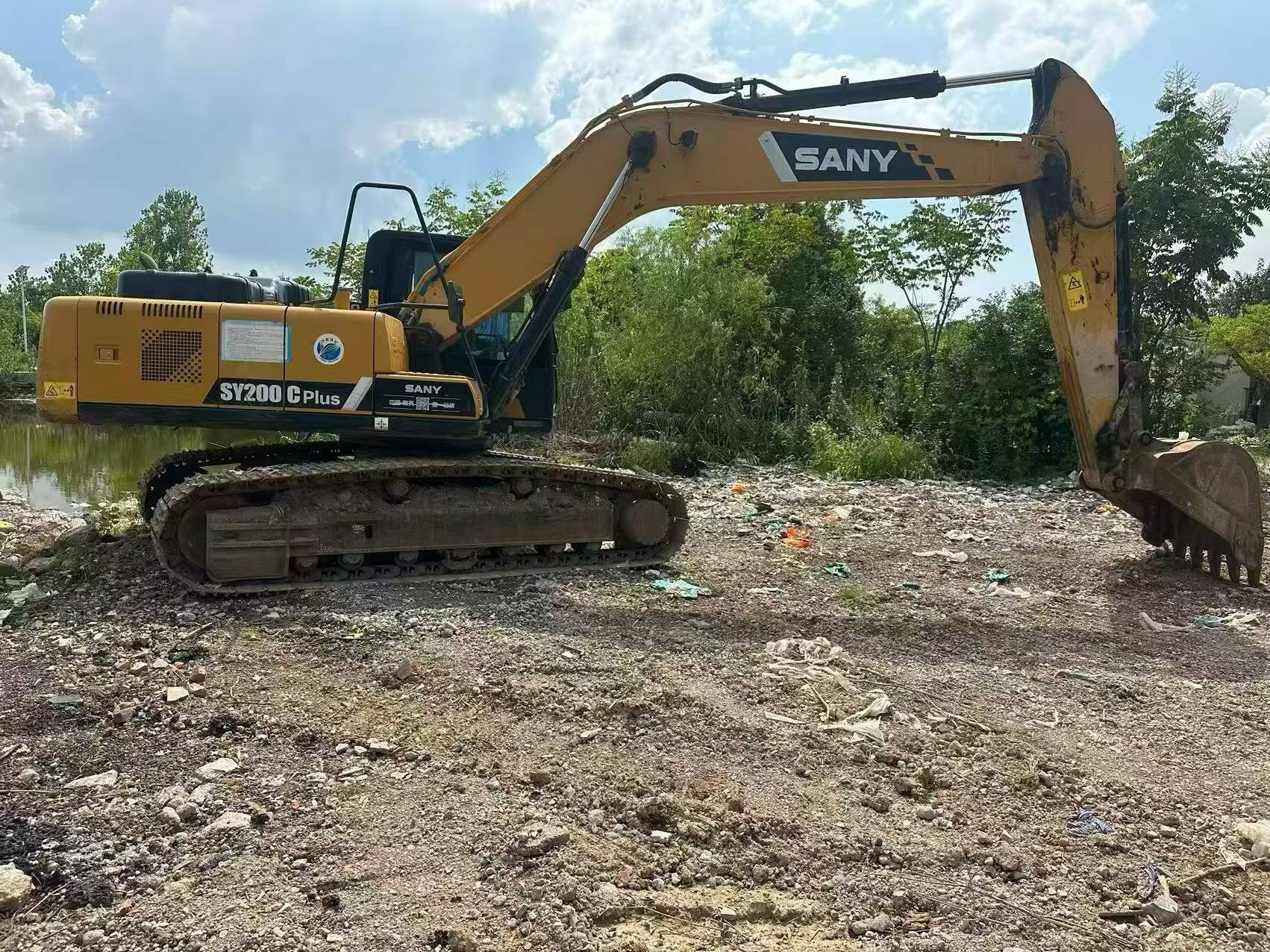 Buy Sany SY200C Used Excavator / 8