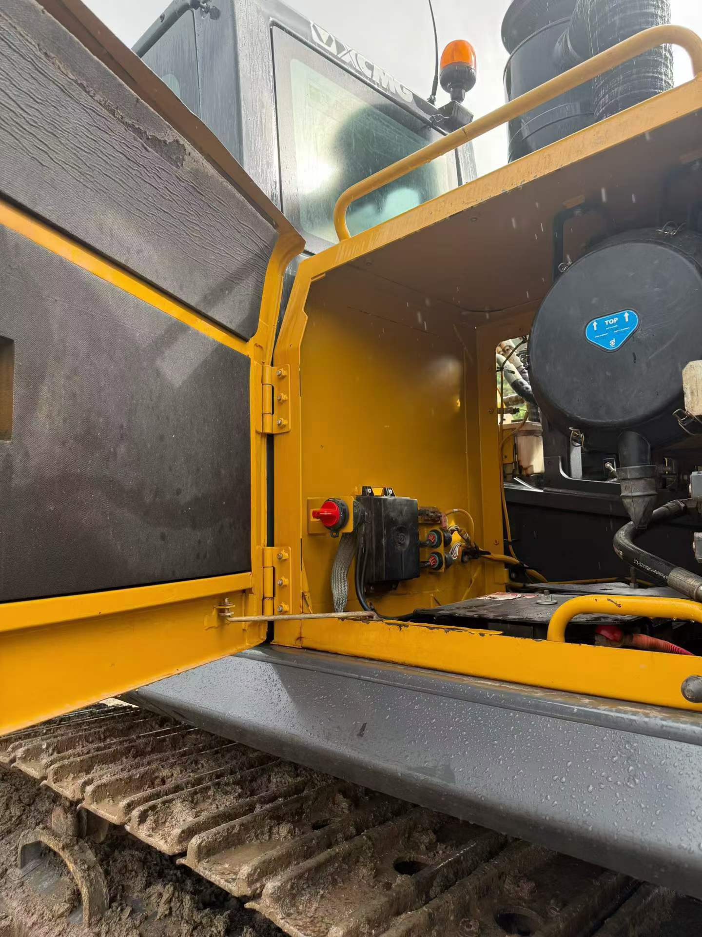 Buy XCMG XE490D Used Excavator / 3