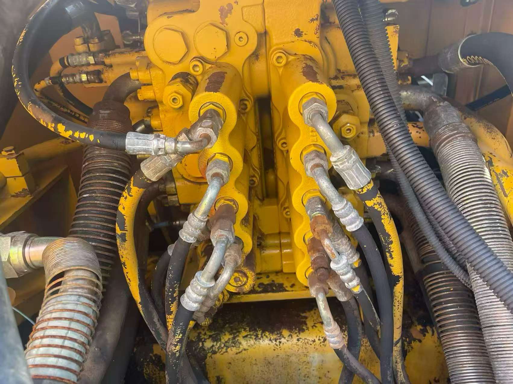 Buy Kato HD1430-7 Used Excavator / 4