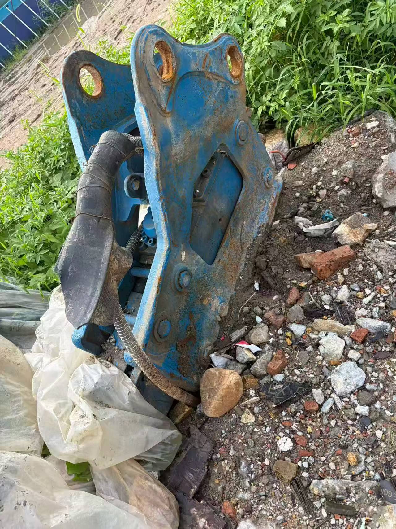 Buy Sany SY135 Used Excavator / 2
