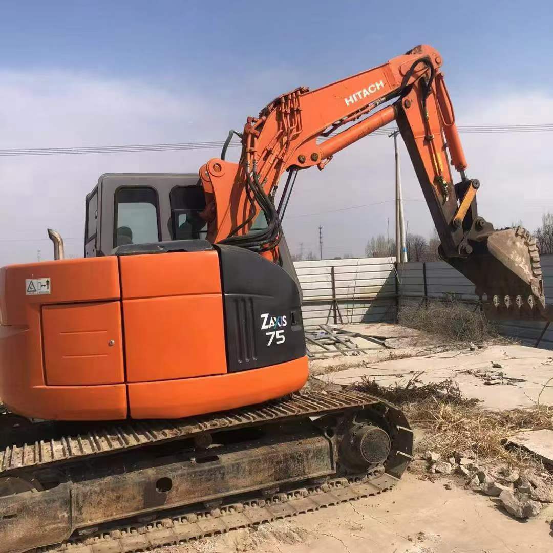 Buy Hitachi EX75-3 Used Excavator / 3