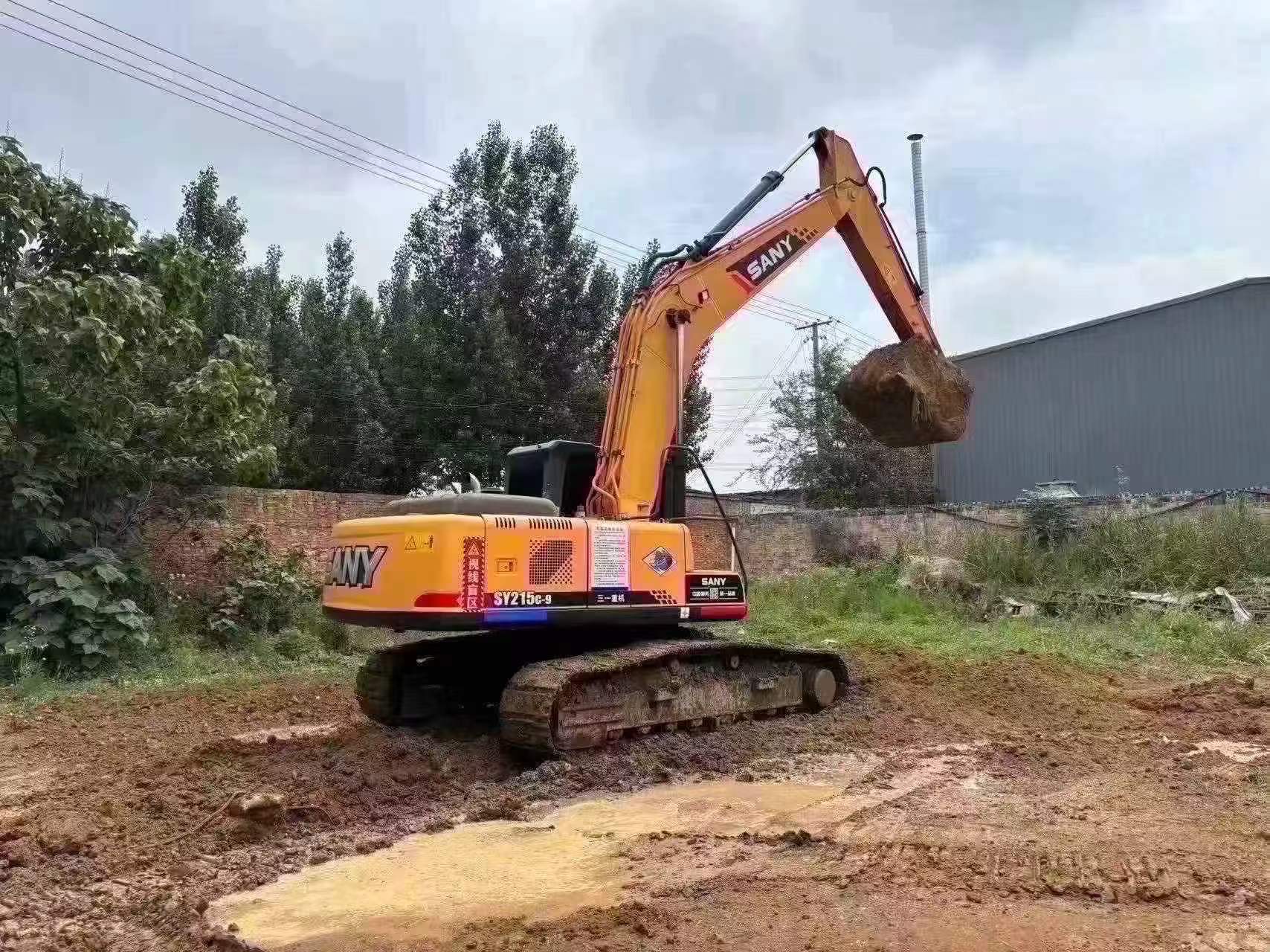 Buy Sany SY215C Used Excavator / 9