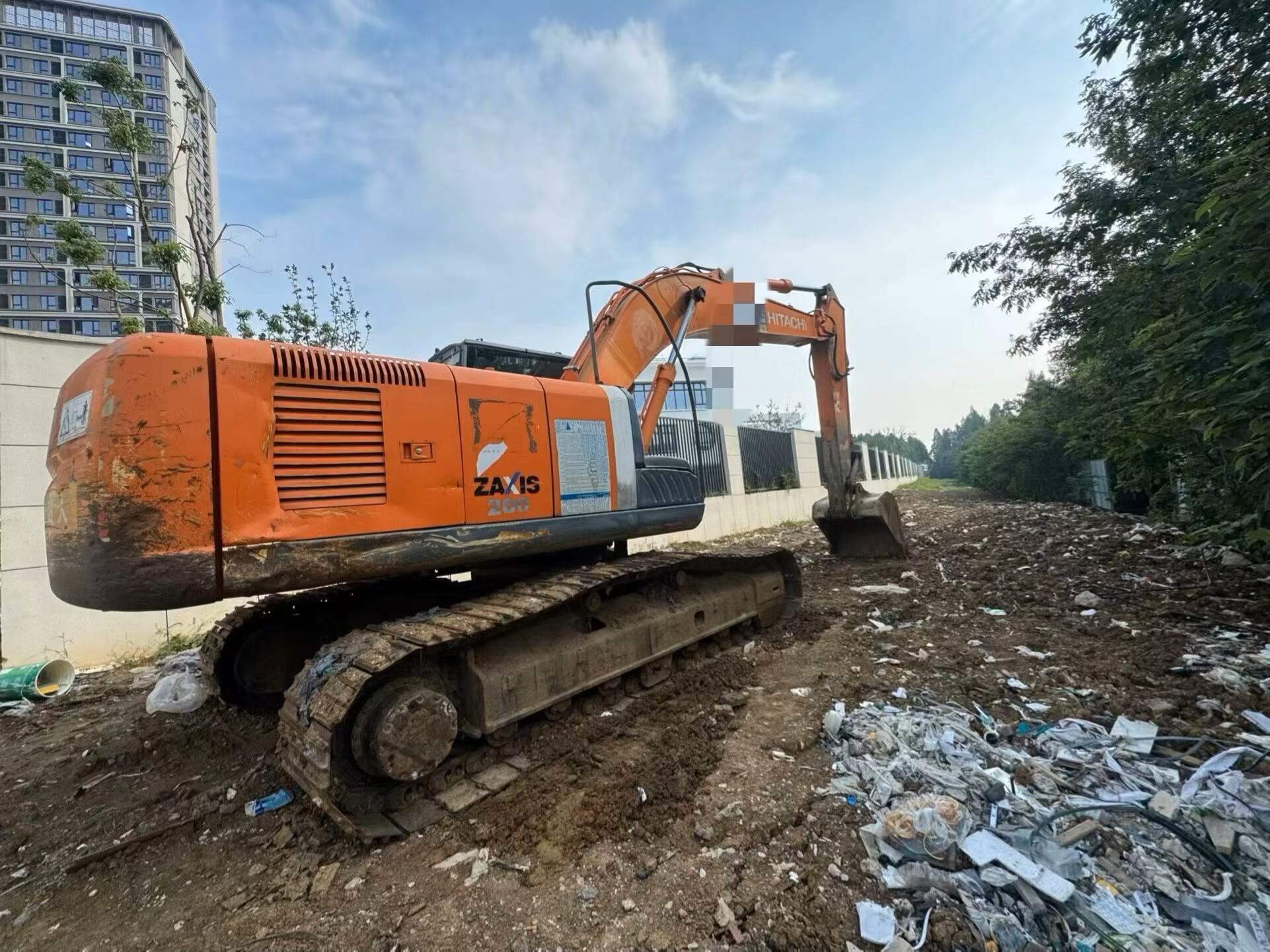 Buy Hitachi EX200 Used Excavator / 7
