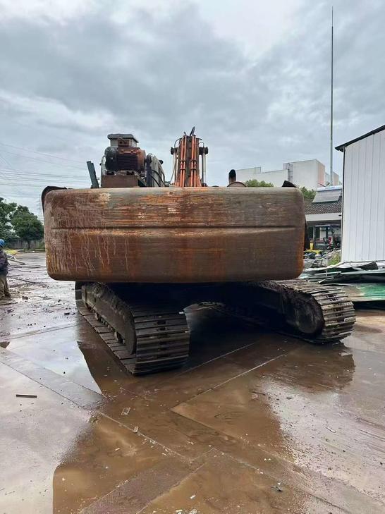Buy Hitachi EX240-6 Used Excavator / 1