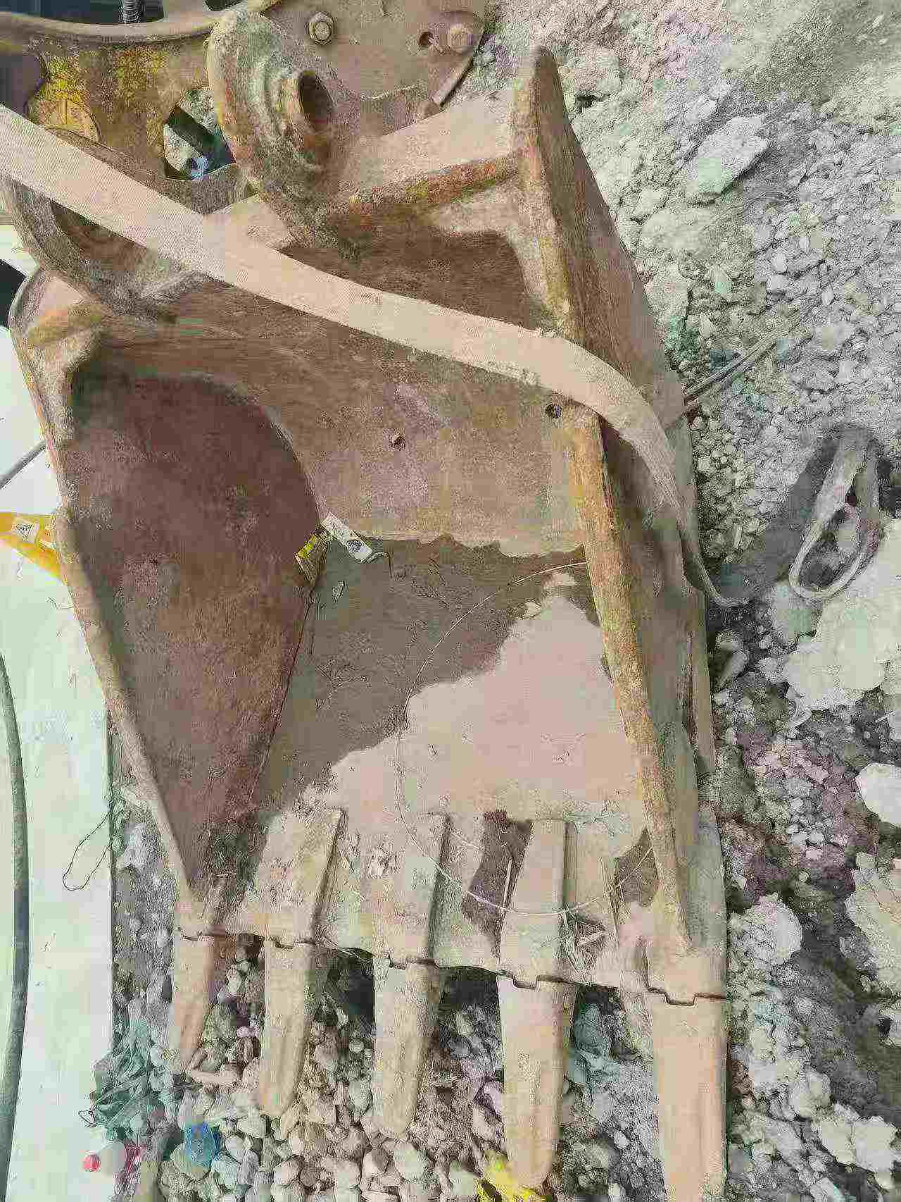 Buy Hyundai R215-7C Used Excavator / 8