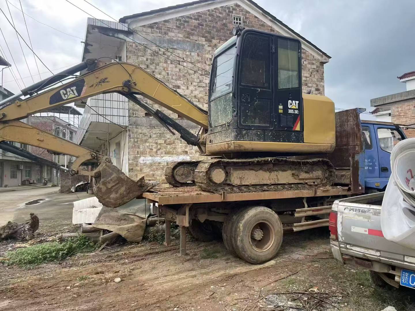 Buy Caterpillar 305.5 Used Excavator / 5