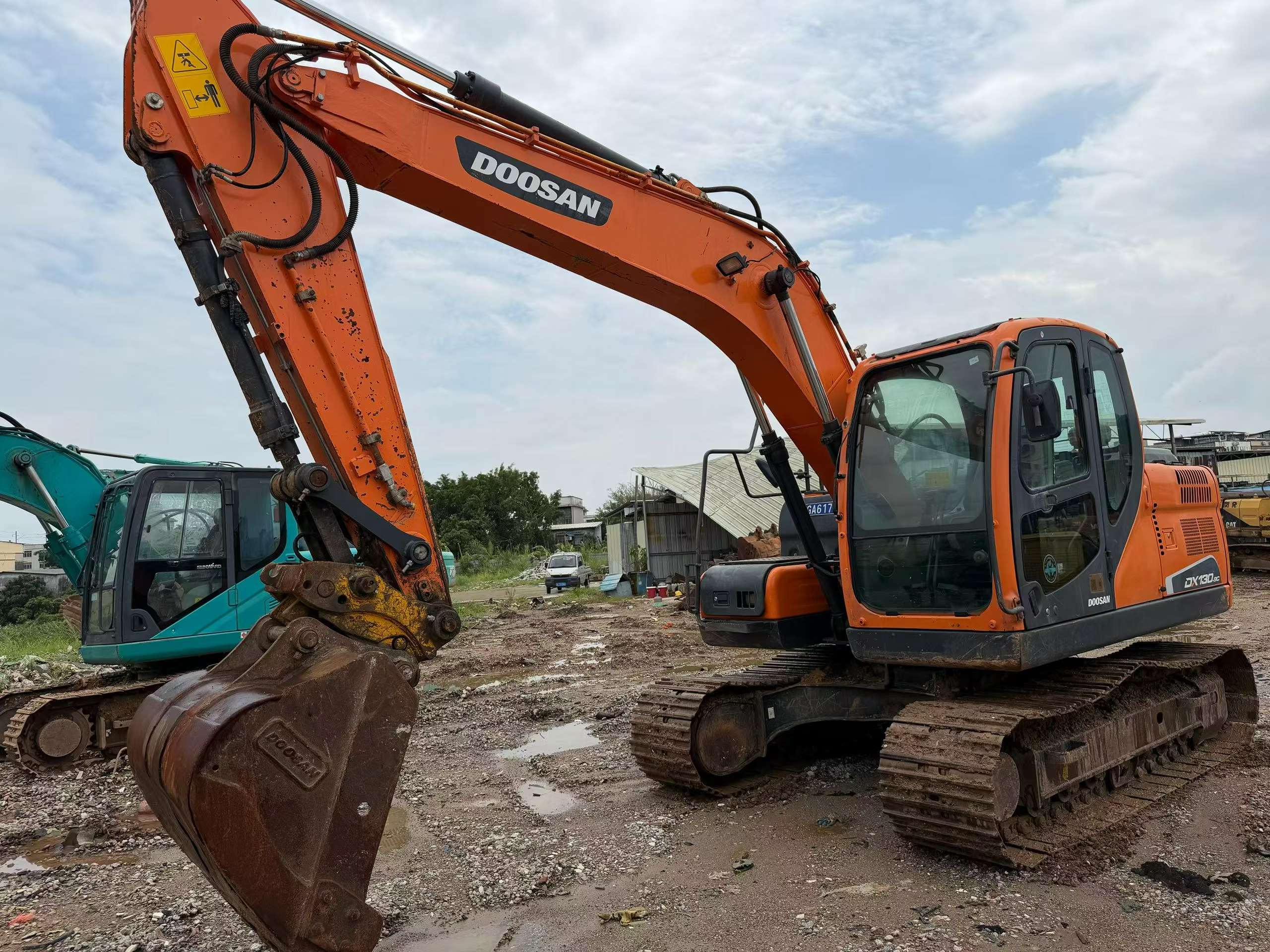 Buy Doosan S130W-3 Used Excavator / 4