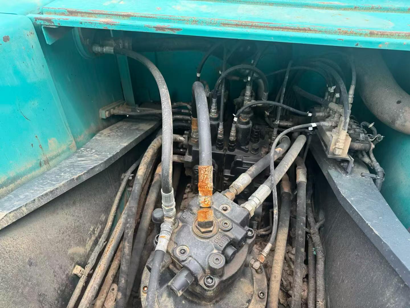 Buy Kobelco SK250 Used Excavator / 3