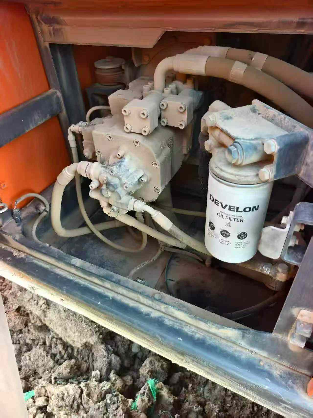 Buy Doosan DH220-3 Used Excavator / 2