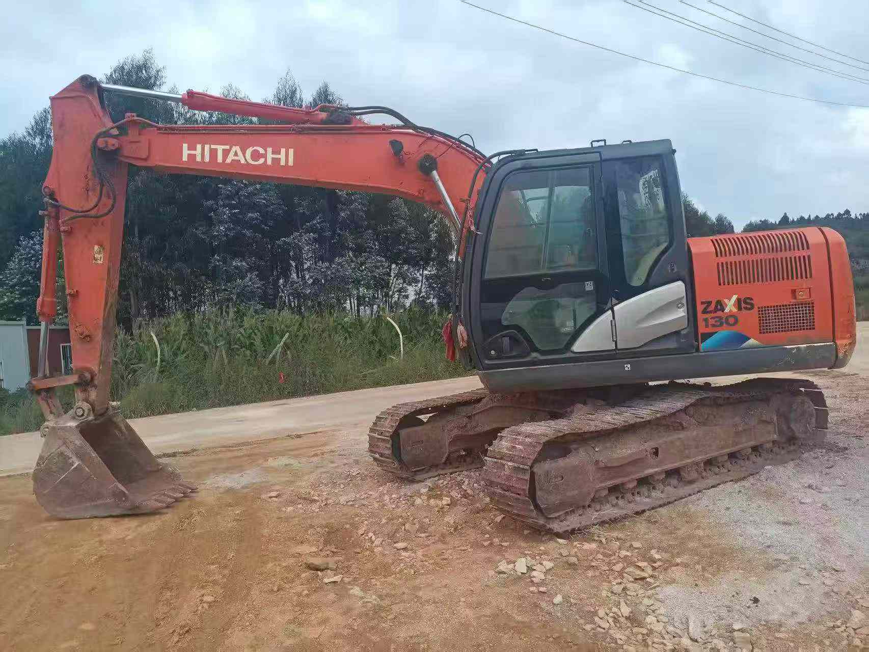 Buy Hitachi EX130 Used Excavator / 1