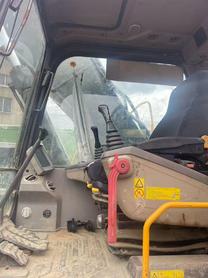 Buy Volvo L220E Used Excavator / 5 Buy Volvo L220E Used Excavator / 5