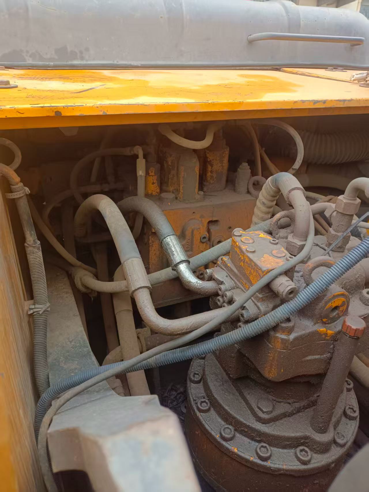 Buy Sany SY215C-8 Used Excavator / 2