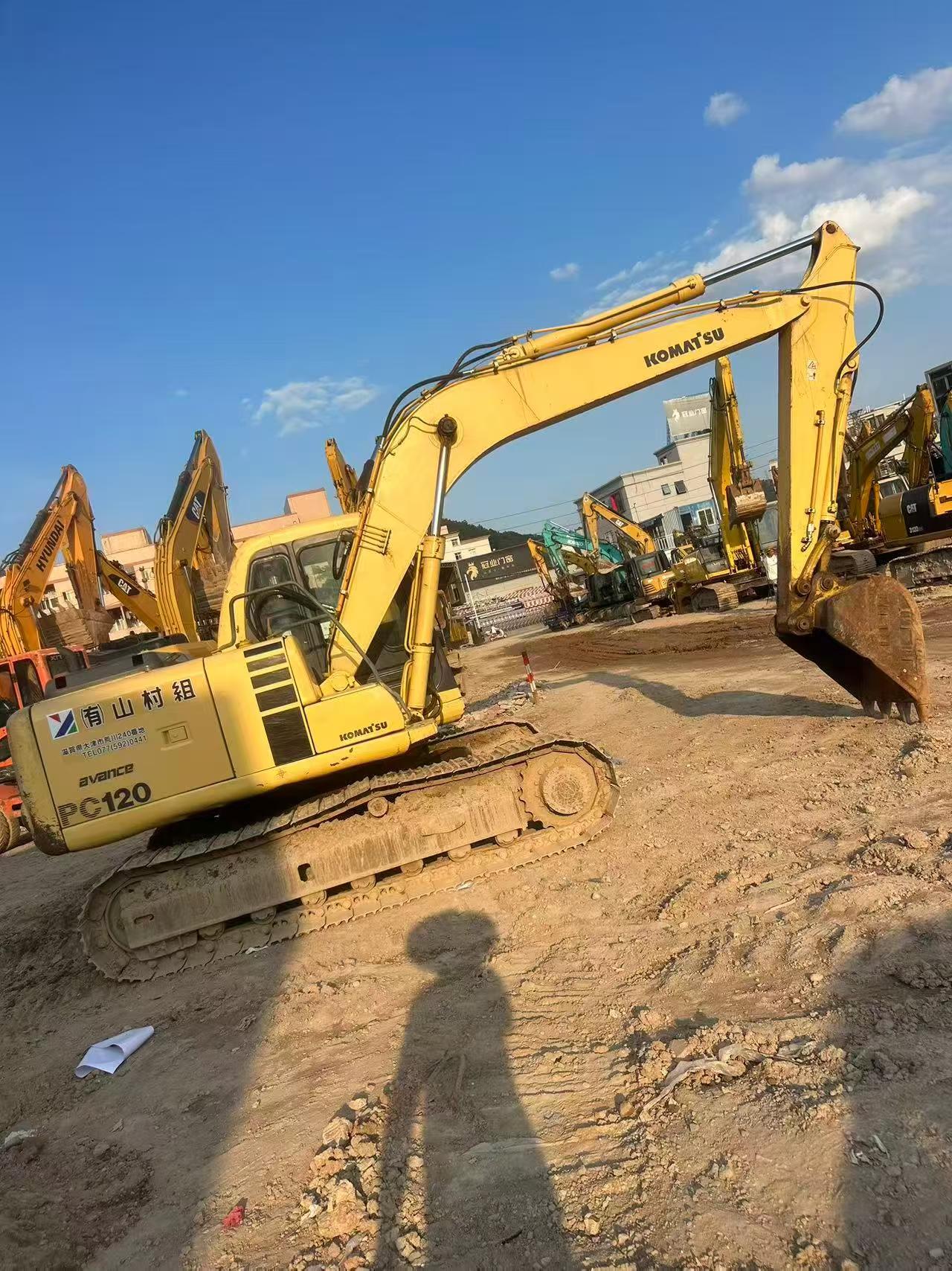 Buy Komatsu PC120-6 Used Excavator / 3 Buy Komatsu PC120-6 Used Excavator / 3