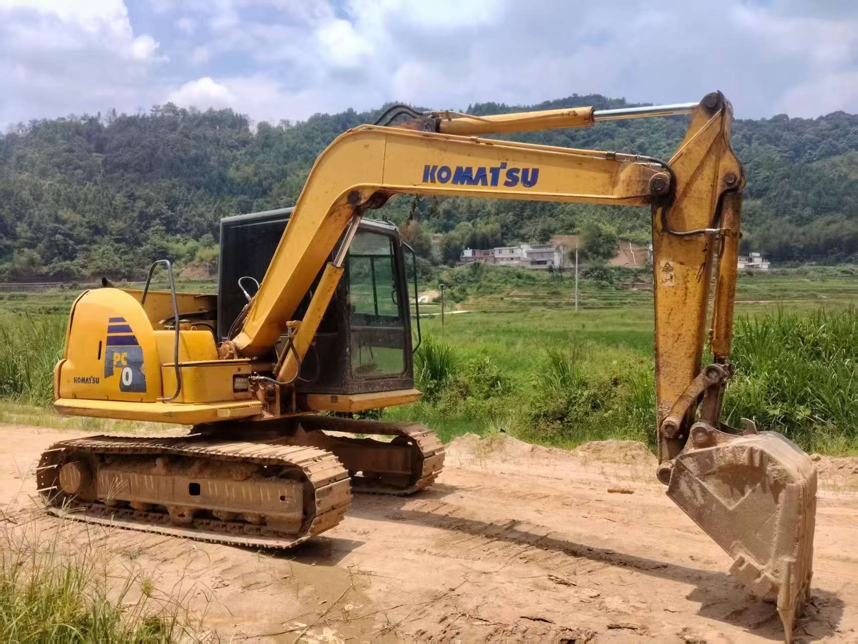 Buy Komatsu PC70-8 Used Excavator / 3