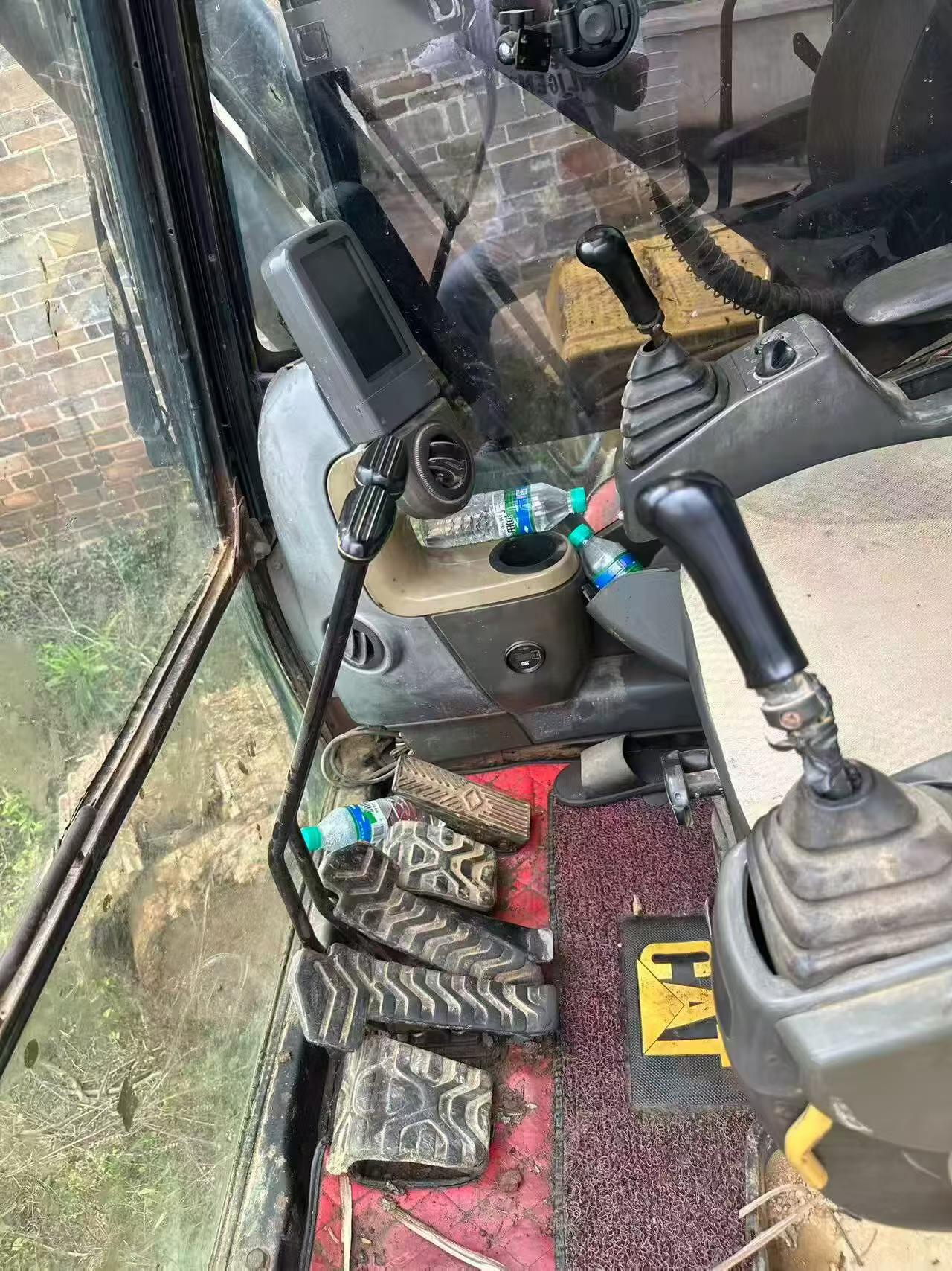 Buy Caterpillar 320D Used Excavator / 3