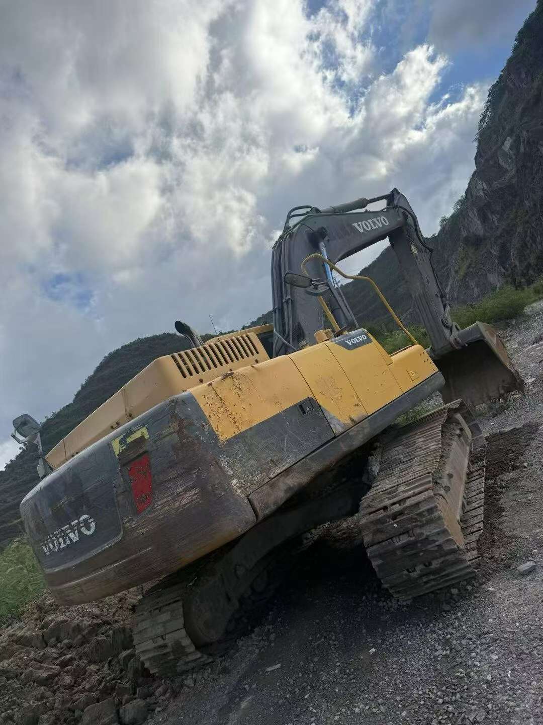 Buy Volvo L250G Used Excavator / 7 Buy Volvo L250G Used Excavator / 7