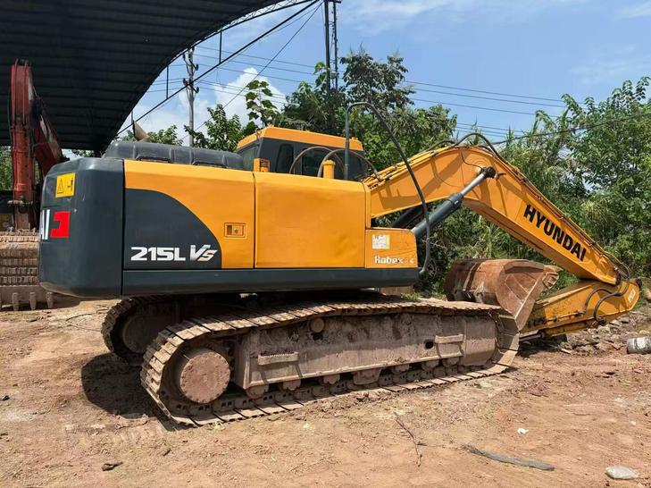 Buy Hyundai R215-7 Used Excavator / 1