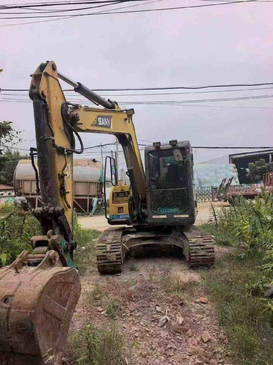 Buy Sany SY75 Used Excavator / 1