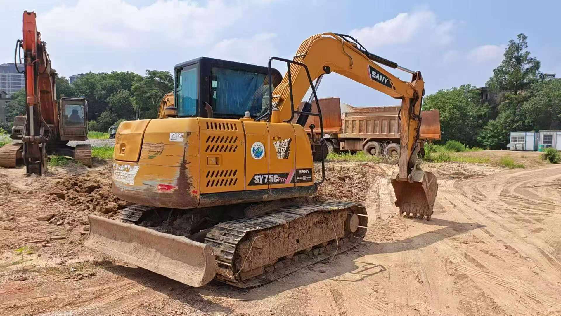 Buy Sany SY75C Used Excavator / 2