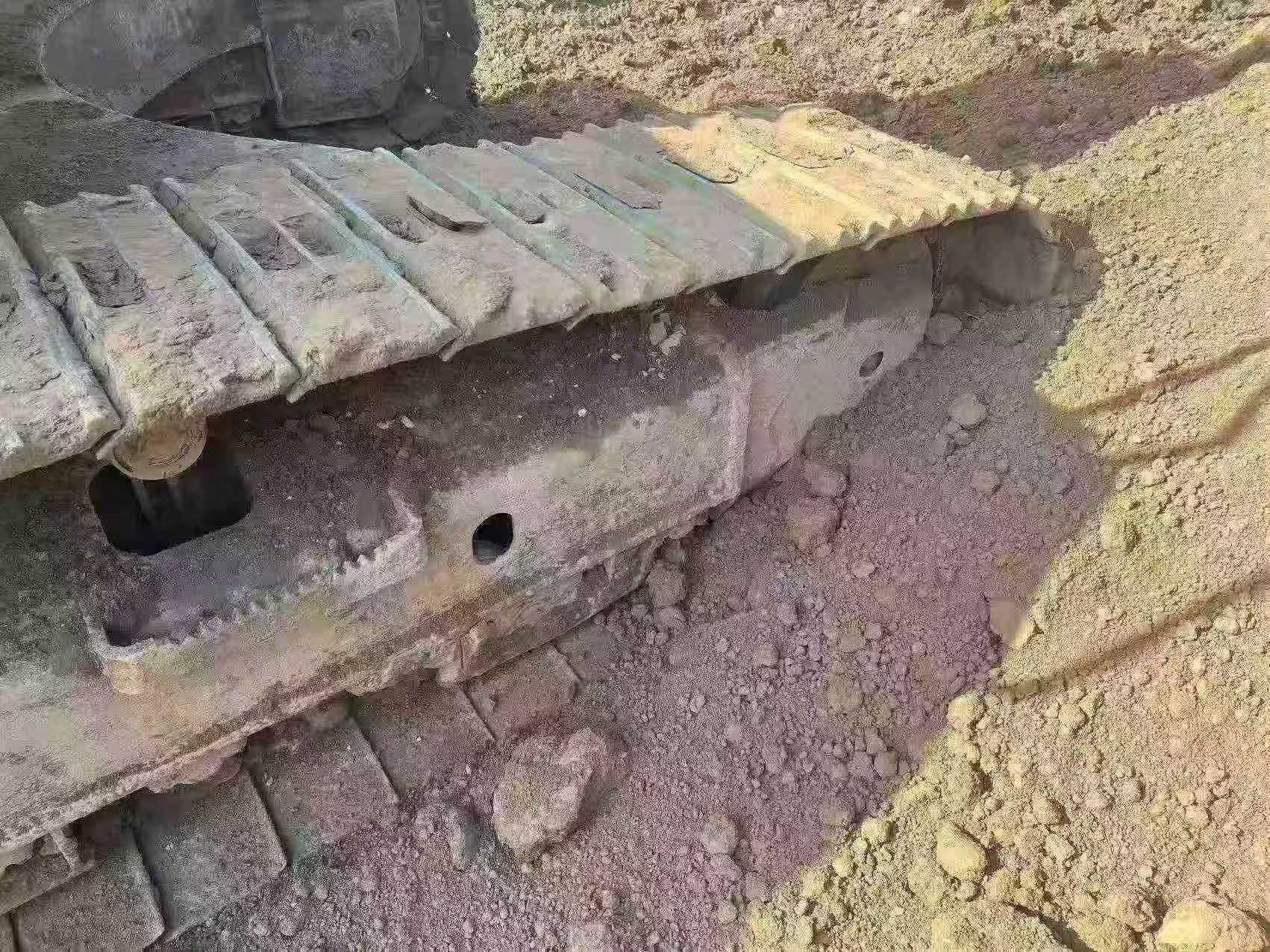 Buy Komatsu PC240-6 Used Excavator / 5