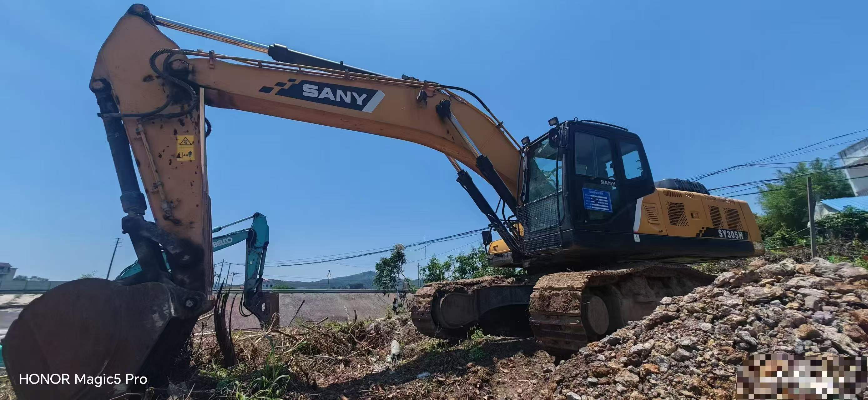 Buy Sany SY285C Used Excavator / 2