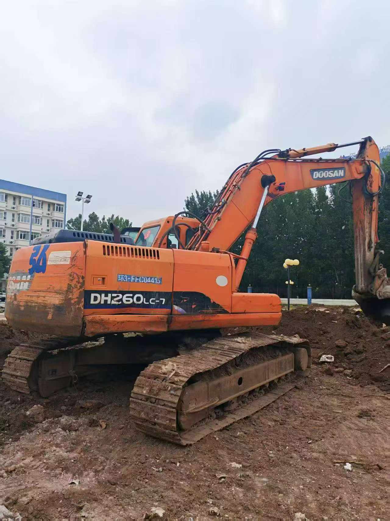 Buy Doosan S225 Used Excavator / 2 Buy Doosan S225 Used Excavator / 2