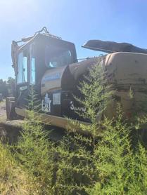 Buy Caterpillar 323 Used Excavator / 2 Buy Caterpillar 323 Used Excavator / 2