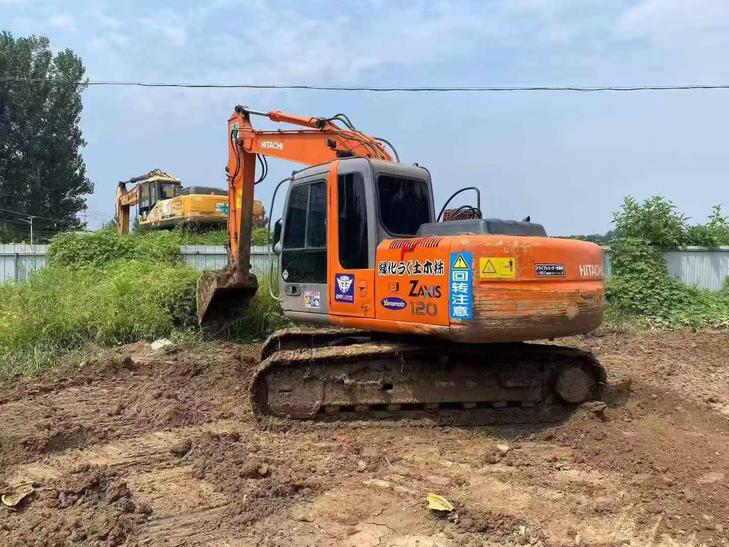 Buy Hitachi EX120 Used Excavator / 1