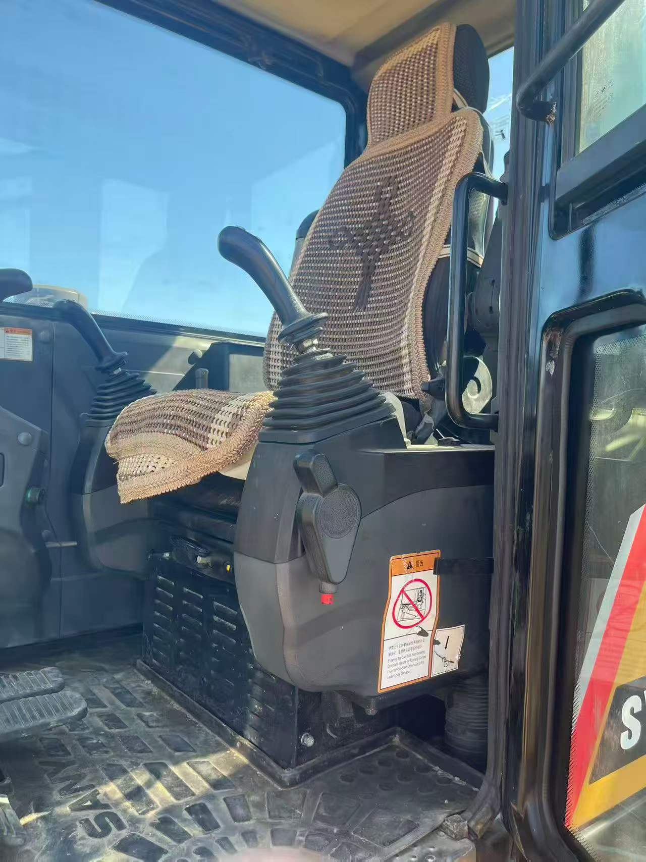 Buy Sany SY60 Used Excavator / 4