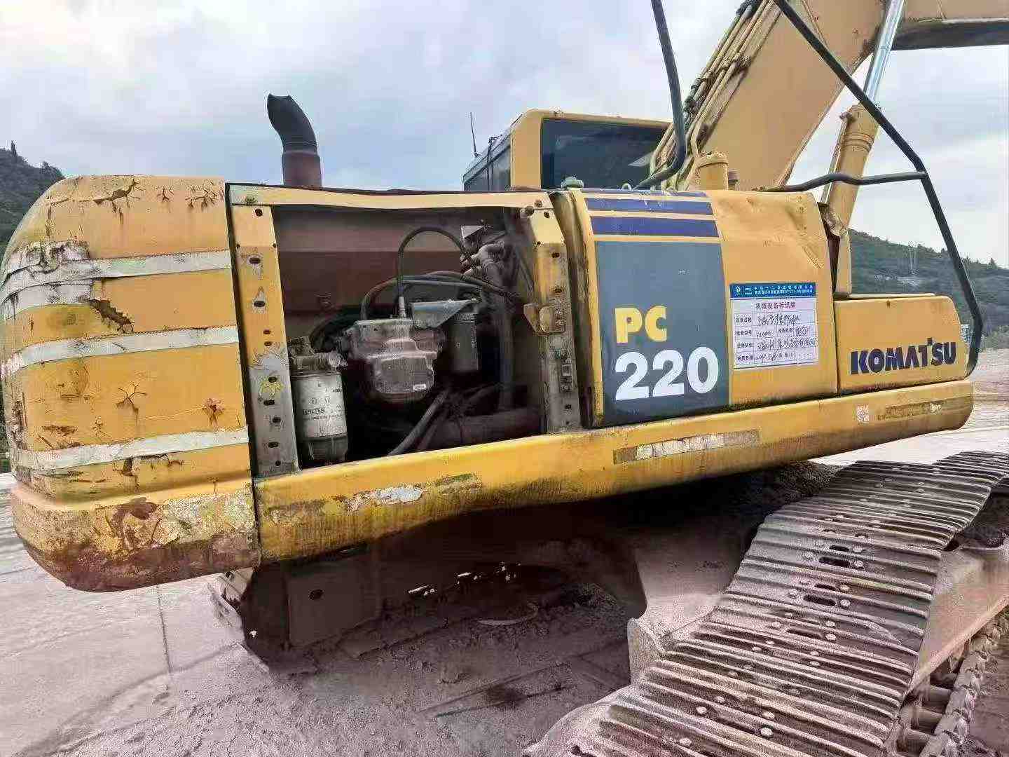 Buy Komatsu PC220 Used Excavator / 3