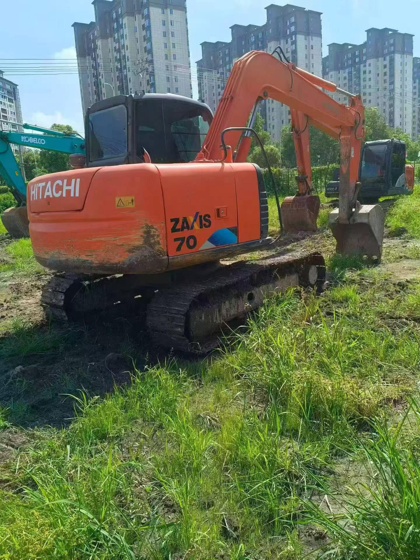 Buy Hitachi ZX70-5G Used Excavator / 2