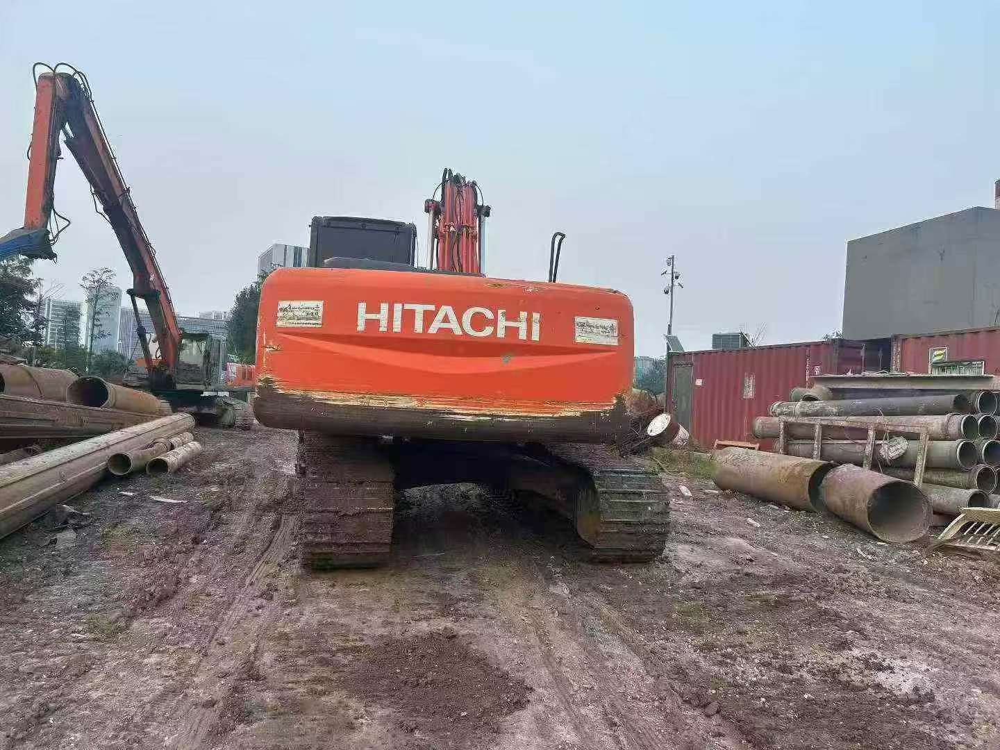 Buy Hitachi EX200-3 Used Excavator / 1
