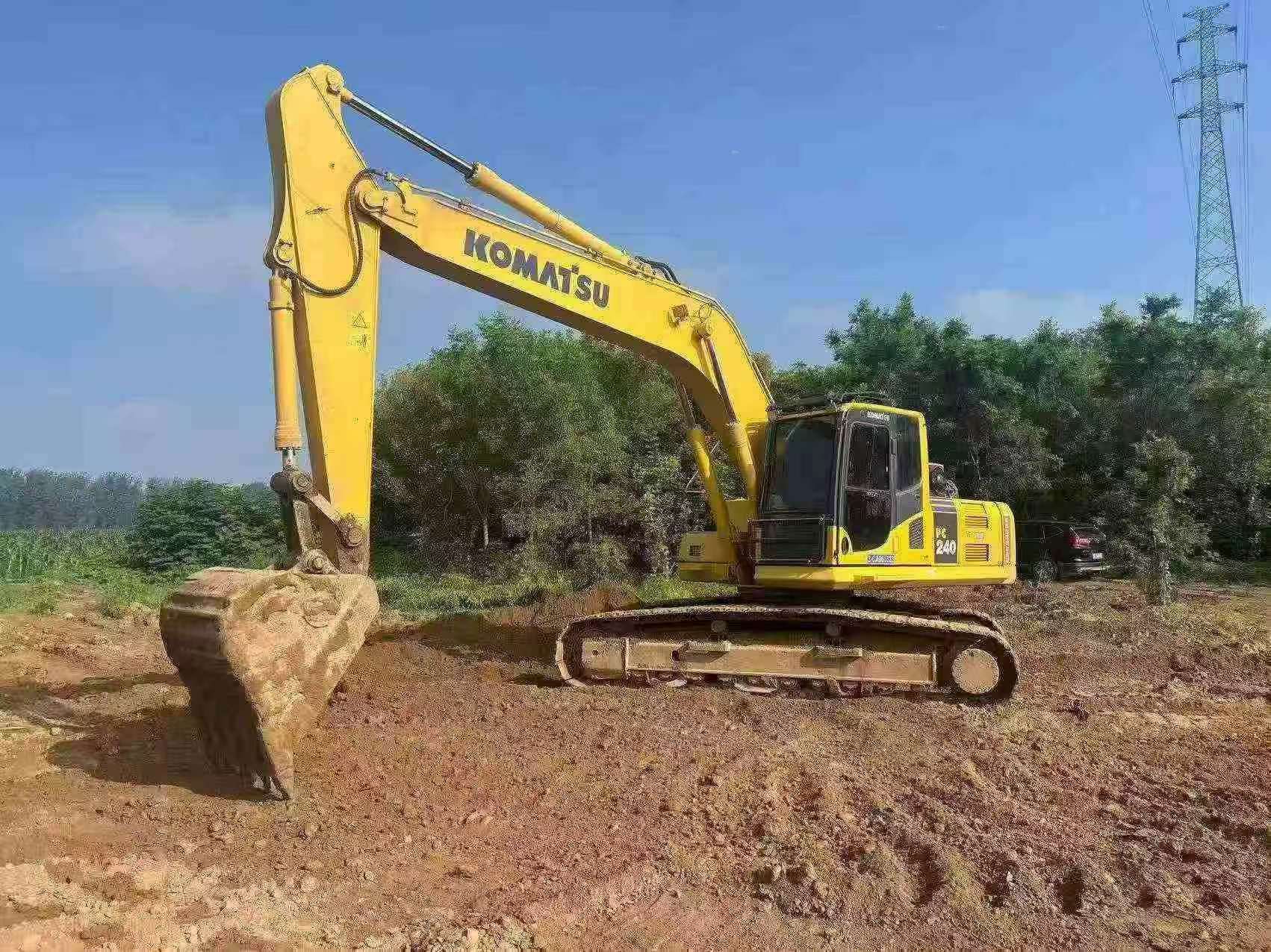 Buy Komatsu PC240-6 Used Excavator / 4