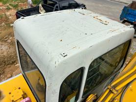 Buy Kato 820-3SP Used Excavator / 3 Buy Kato 820-3SP Used Excavator / 3