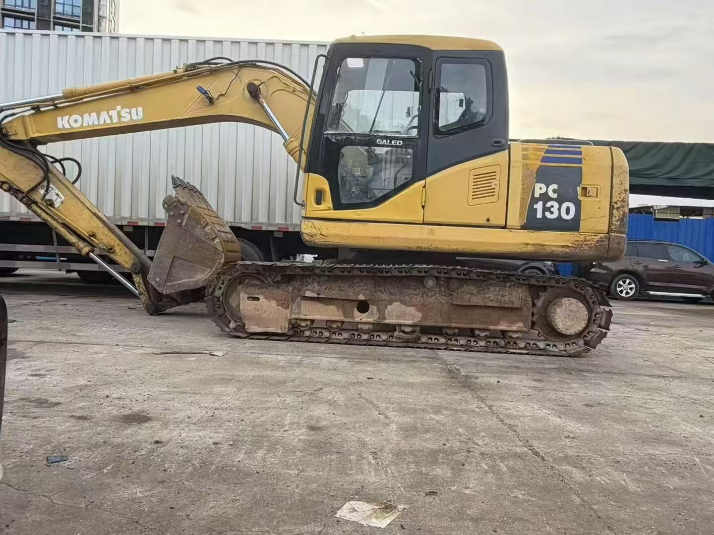Buy Komatsu PC130-7 Used Excavator / 4