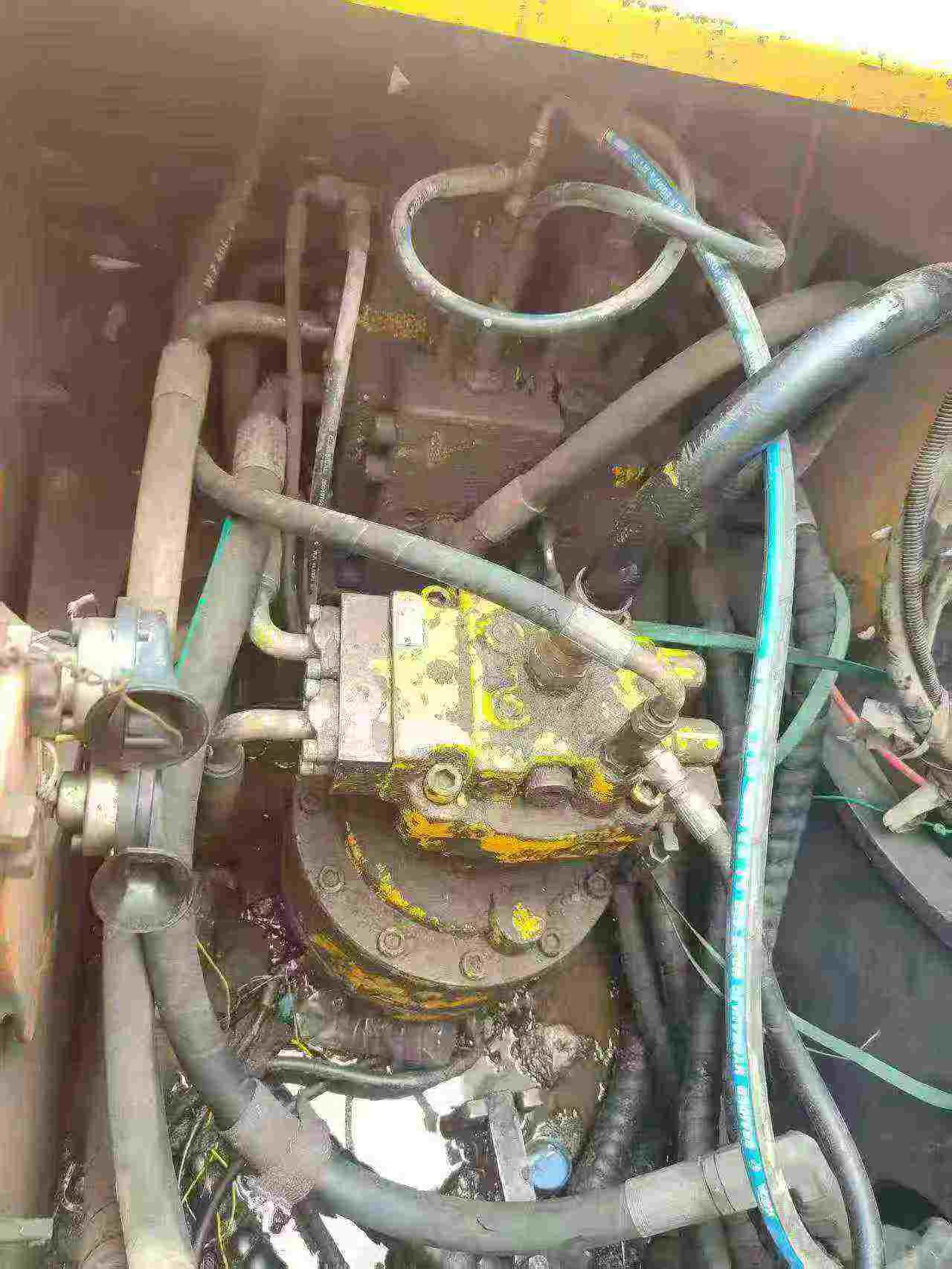 Buy Hyundai R215-7C Used Excavator / 3