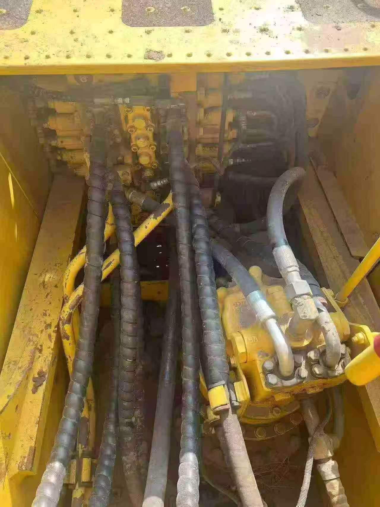 Buy Komatsu PC240-6 Used Excavator / 9
