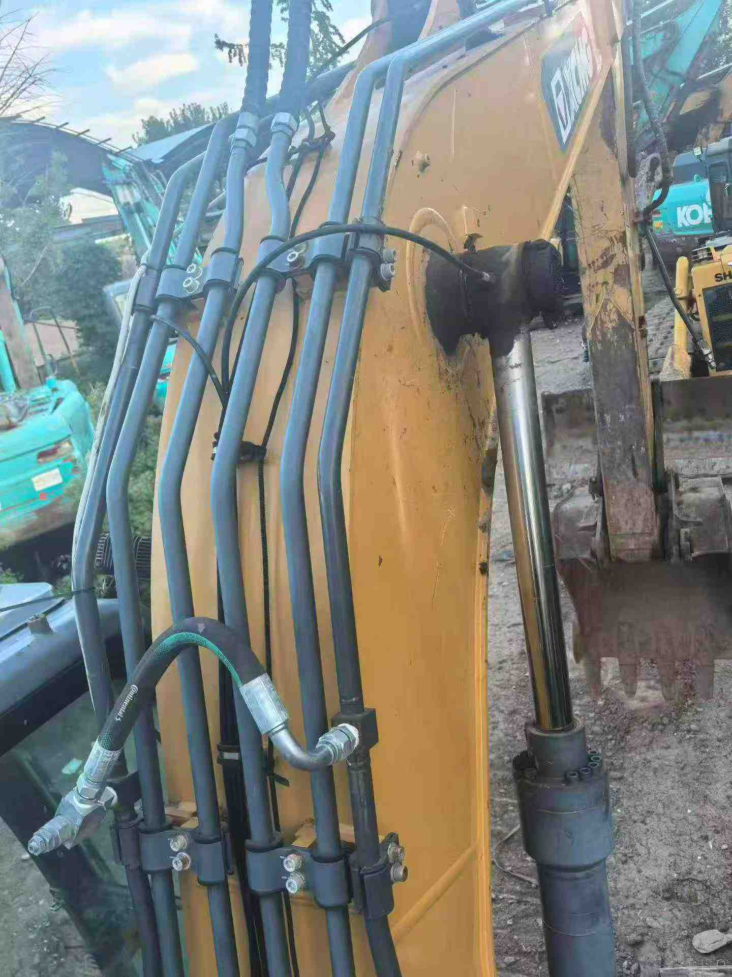 Buy XCMG XE135B Used Excavator / 1
