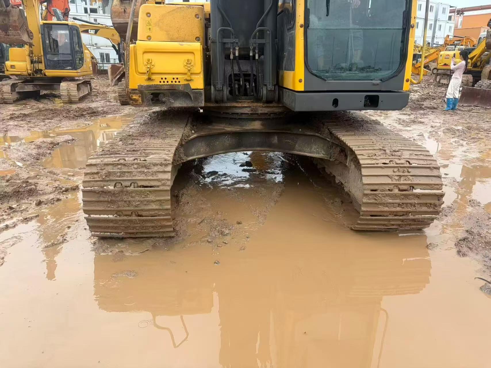 Buy Volvo EC140B Used Excavator / 5 Buy Volvo EC140B Used Excavator / 5
