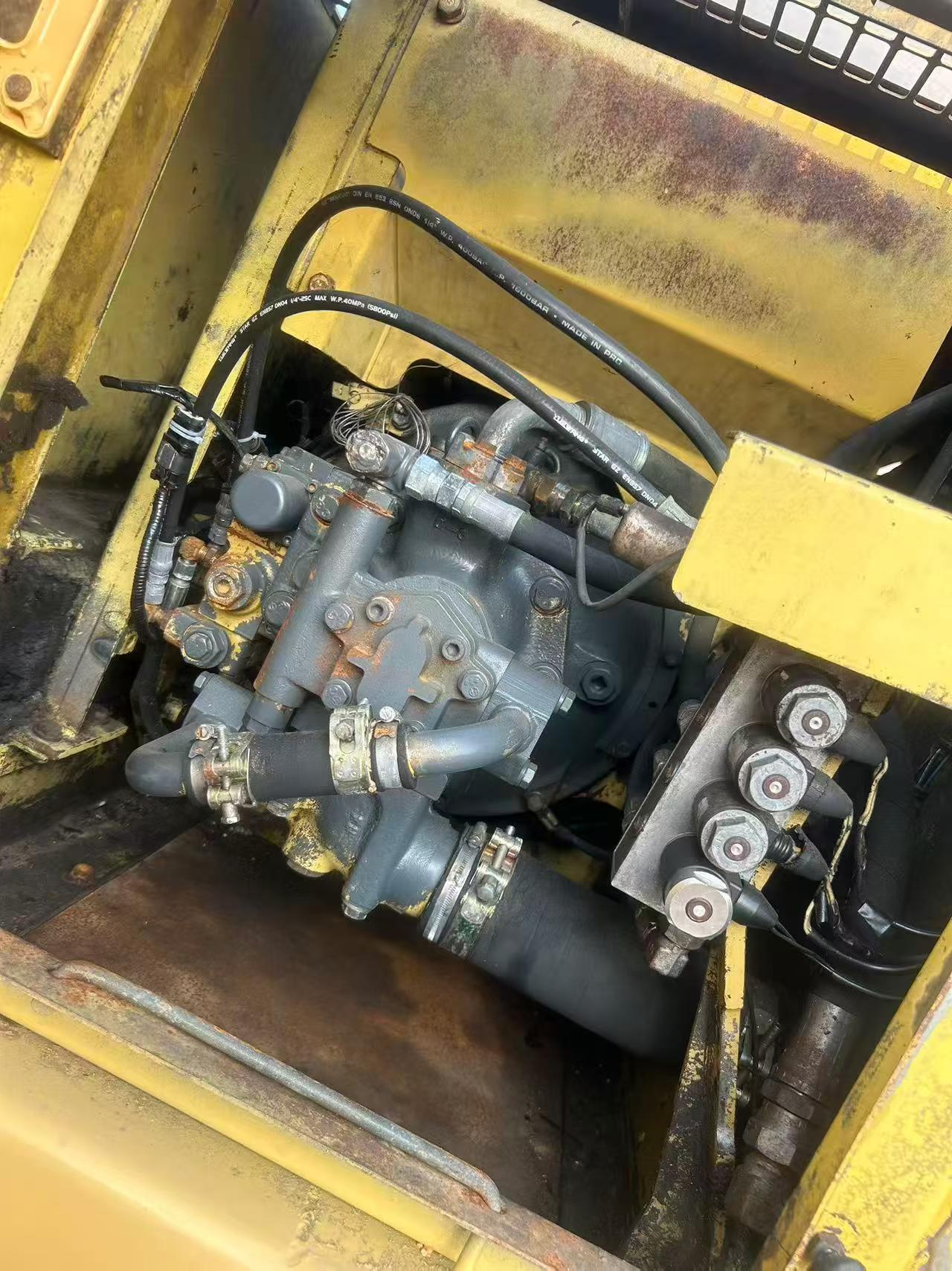 Buy Komatsu PC120-6 Used Excavator / 8 Buy Komatsu PC120-6 Used Excavator / 8