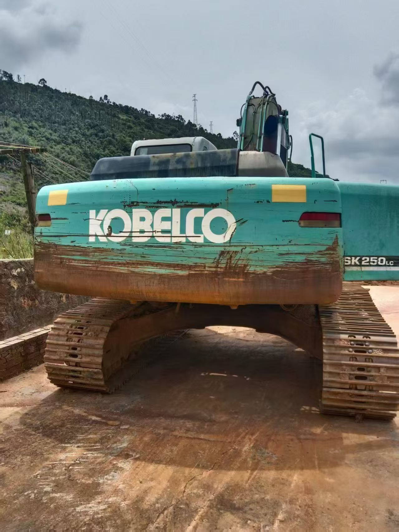 Buy Kobelco SK250 Used Excavator / 2