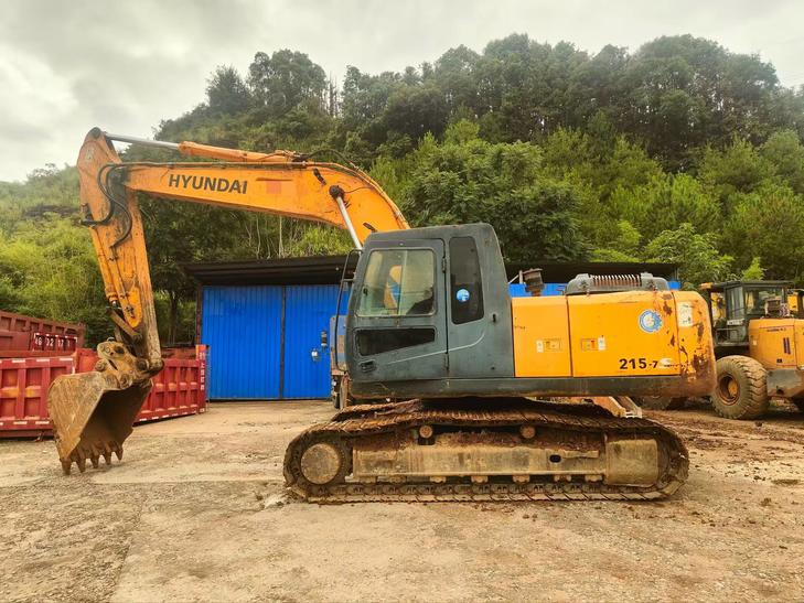 Buy Hyundai R215-7 Used Excavator / 1
