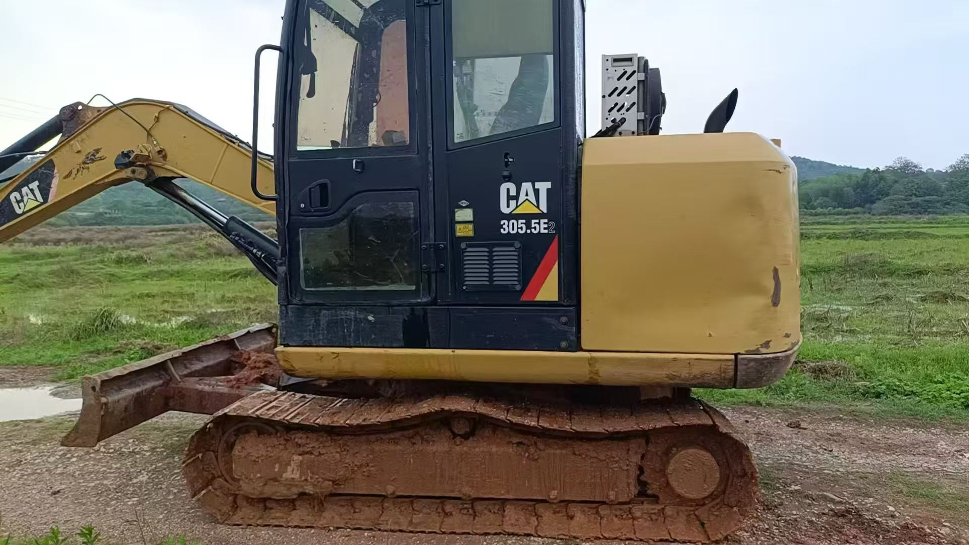 Buy Caterpillar 305.5 Used Excavator / 2