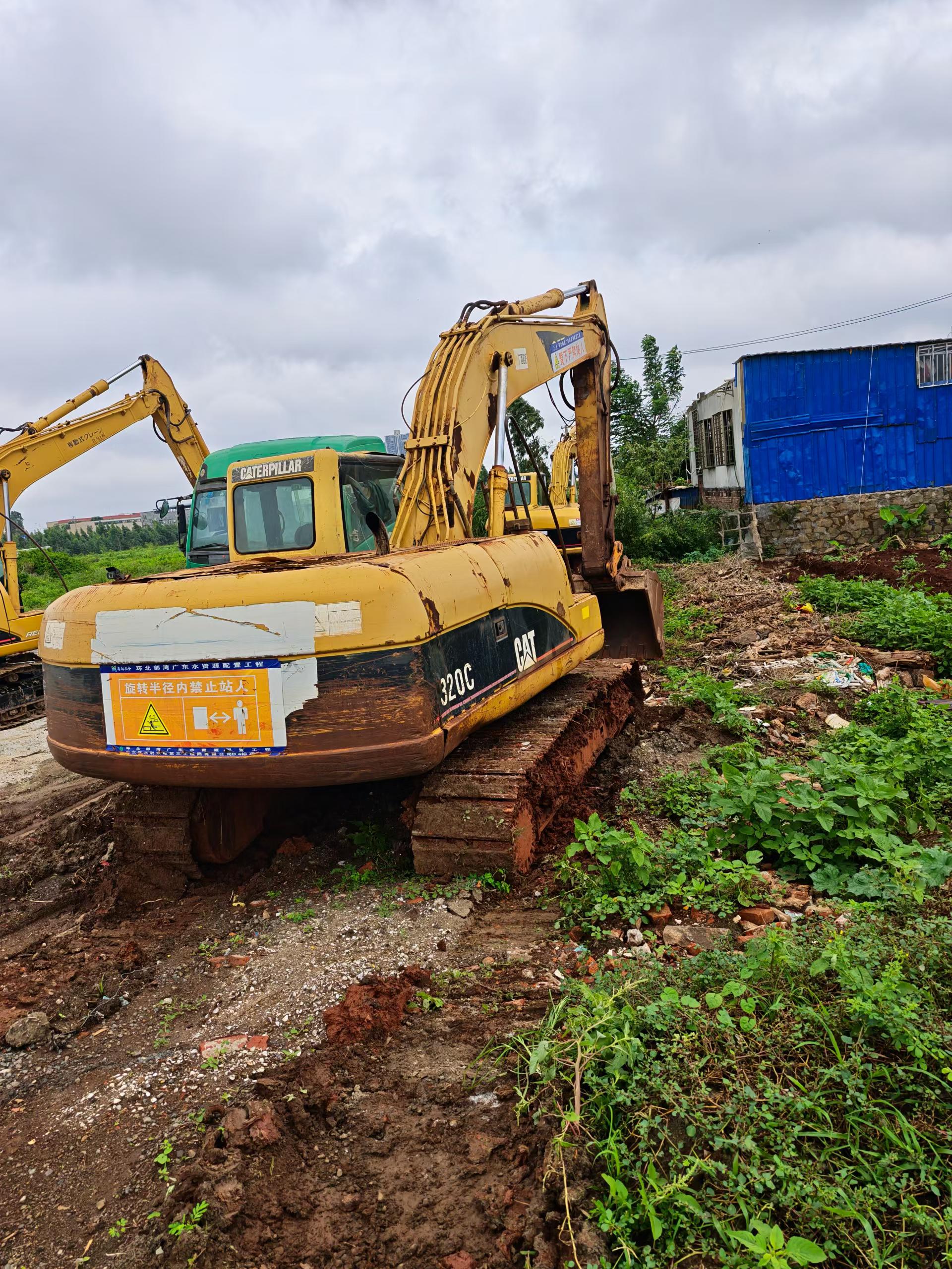 Buy Caterpillar 320A Used Excavator / 8