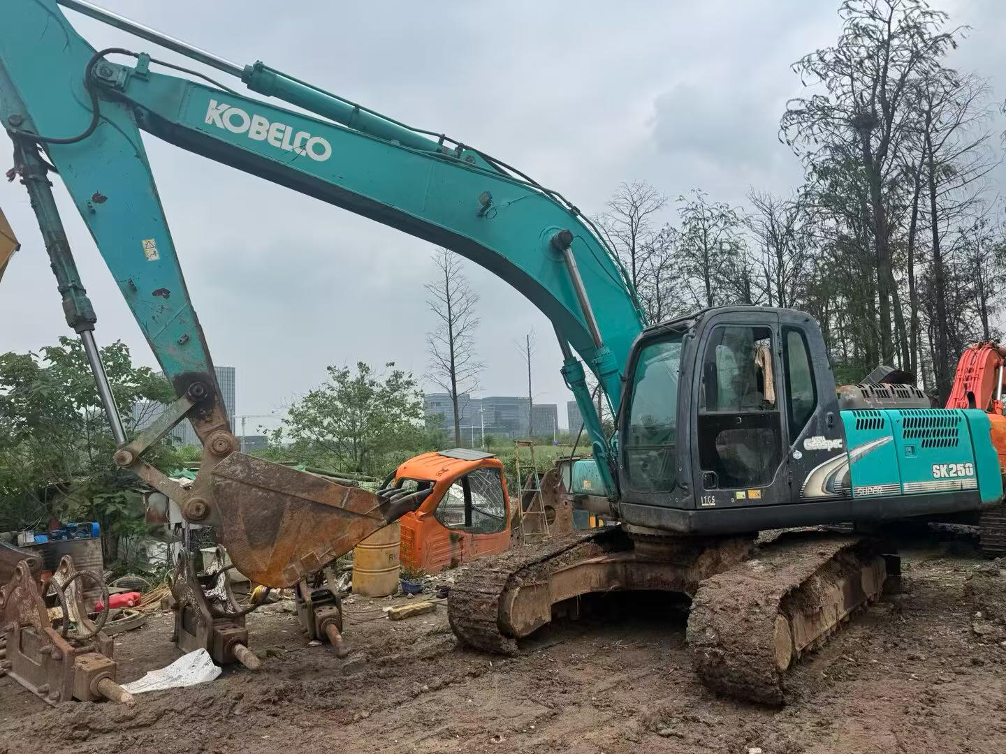 Buy Kobelco SK250 Used Excavator / 9