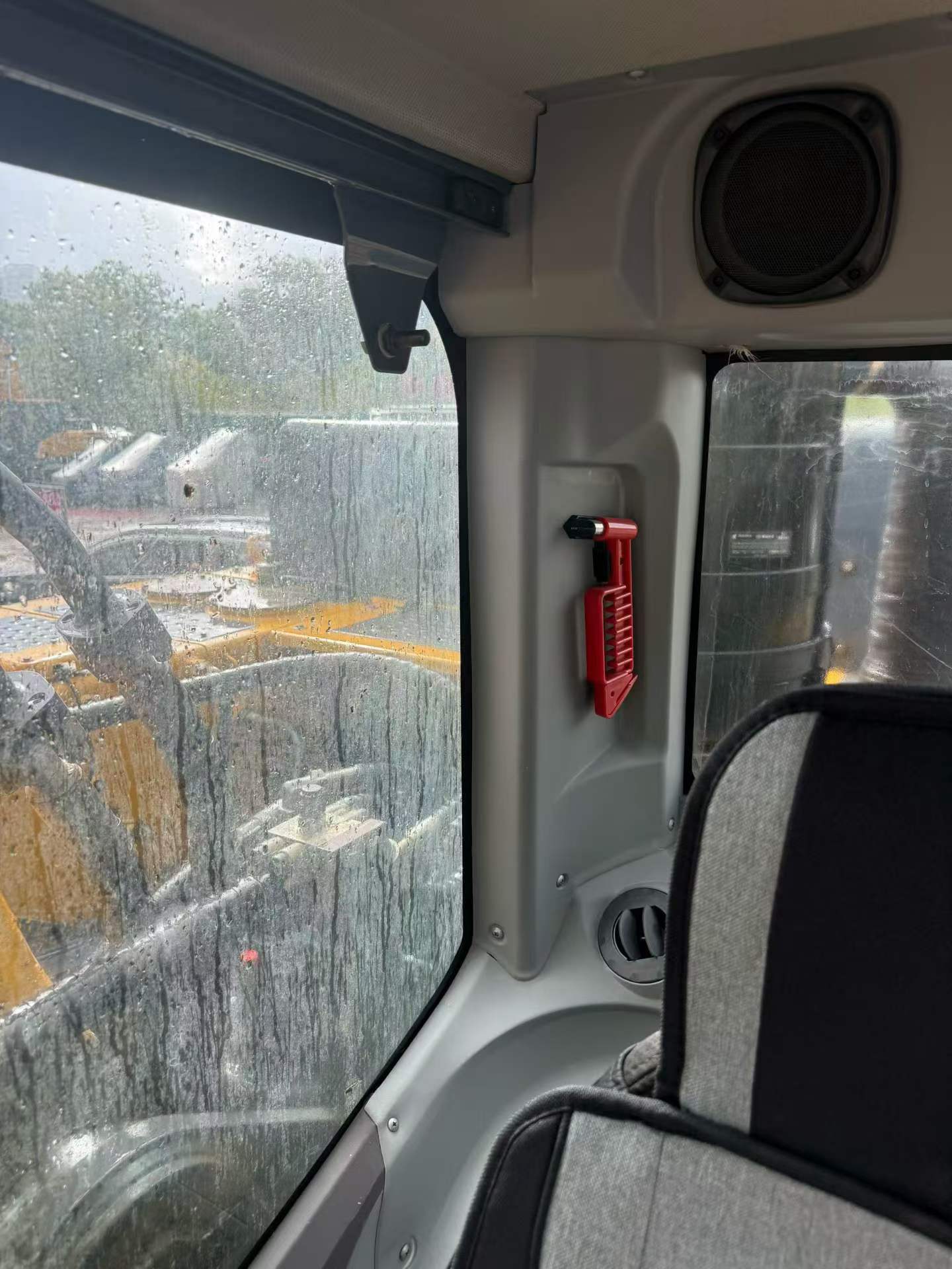 Buy XCMG XE490D Used Excavator / 2