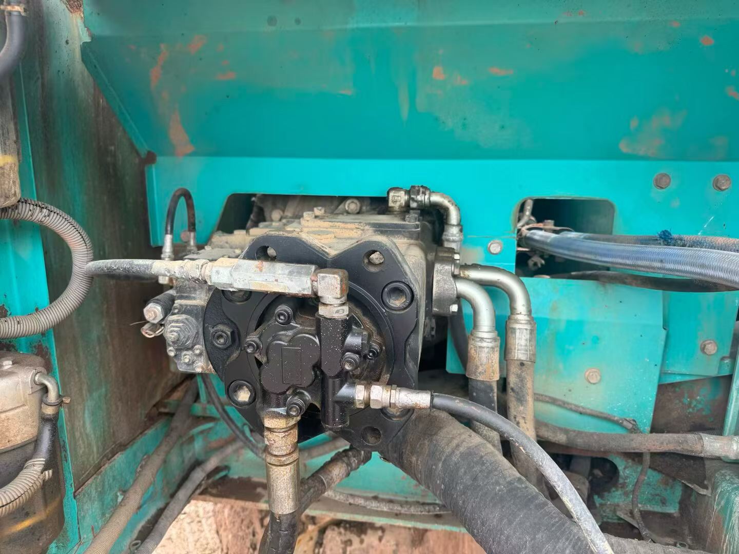 Buy Kobelco SK250 Used Excavator / 2
